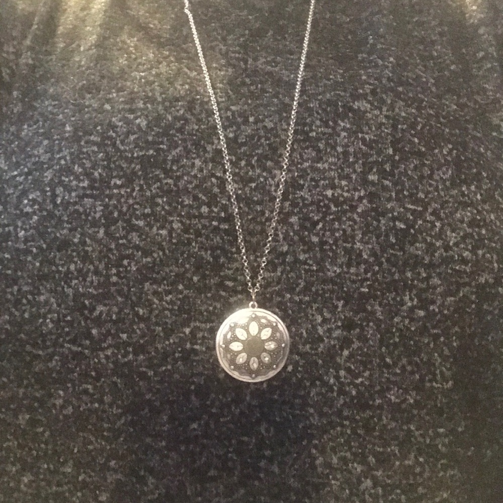 american eagle longer necklace